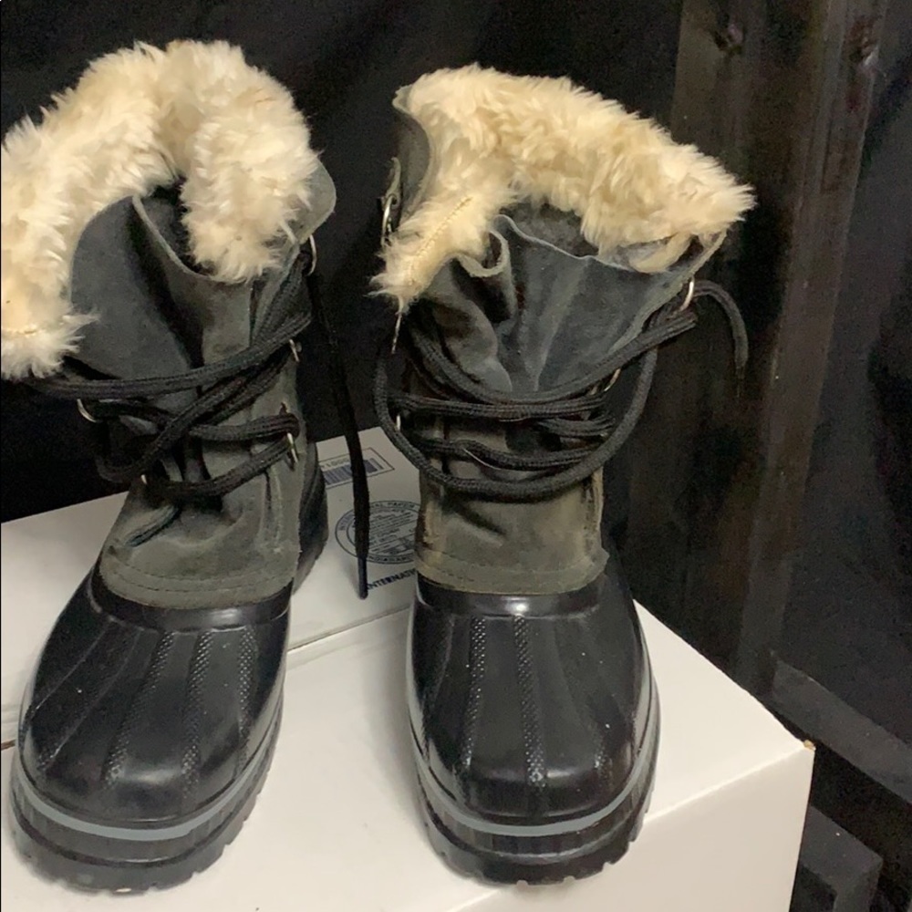 SOREL- pack boot size 5